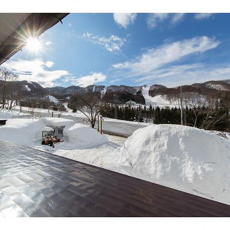 Lodge Uenohara Yamanoie Minakami Extérieur photo